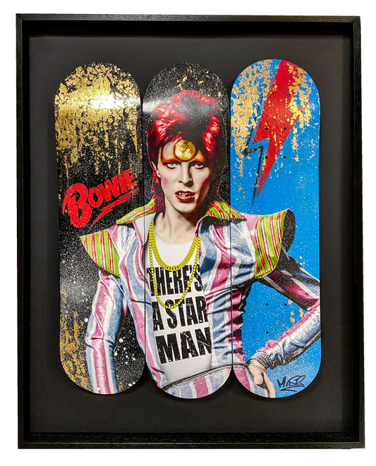 Bowie Ziggy Stardust skateboard deck with red and blue colours and gold leaf for a striking and vibrant design. Skateboard art.